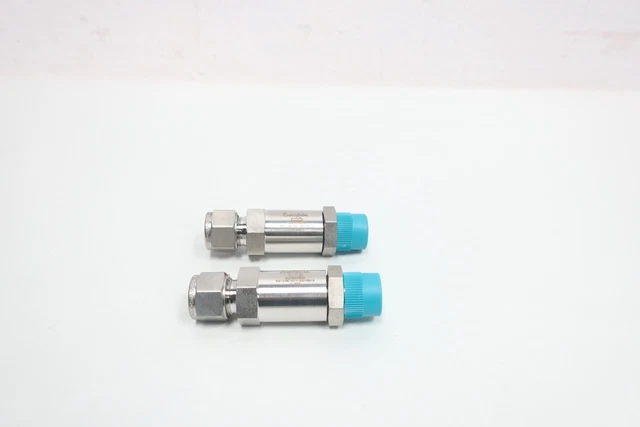 Box Of 2 Swagelok SS-10M/6C7-KZ-VL-1 Stainless Check Valve 3/8in Tube X Npt
