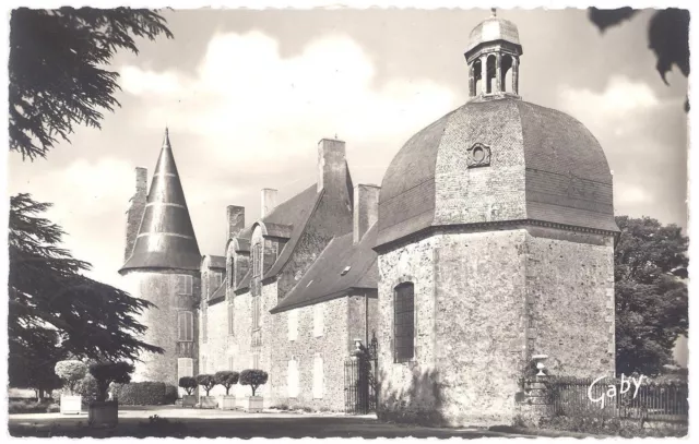 CPSM PF 35 - VITRE (Ille et Vilaine) 2. Château des Rochers - Façade côté Jardin