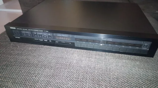 Yamaha T-700 AM/FM Stereo Tuner Radio Natural Sound