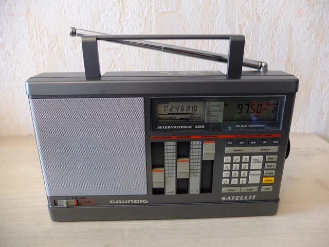 Weltempfänger Grundig Satellit 300, 1983 in Berlin - Schöneberg | Radio