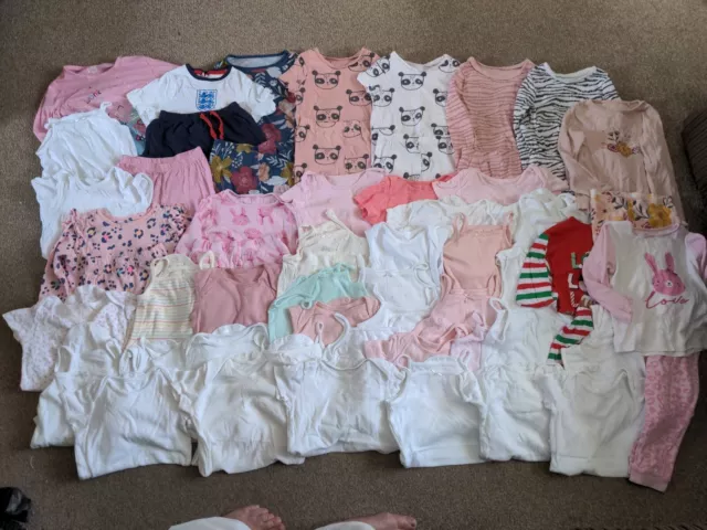 Pacchetto di vestiti per ragazze età 2-3 anni. Vedi descrizione.