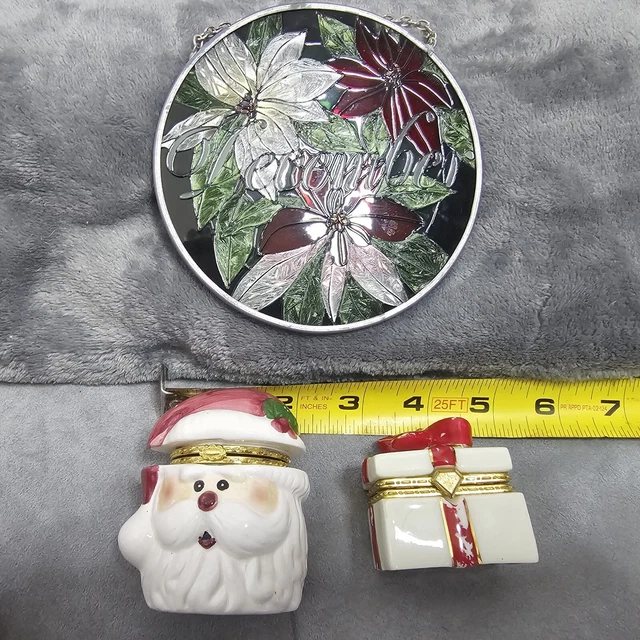 Vintage December Floral Stained Glass Sun-Catcher 4.5" w/ 2 Christmas trinket bx