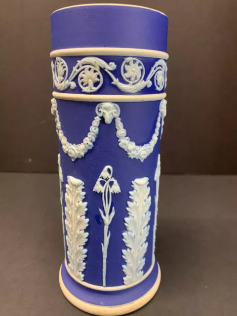 ANCIENNE BOUTEILLE DE JASPERWARE BLEU FONCÉ 19e C. WEDGWOOD 7" DE HAUT 2