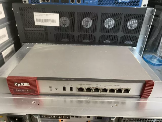 Zyxel ZyWALL USG 100 router firewall con fuente de alimentación 2