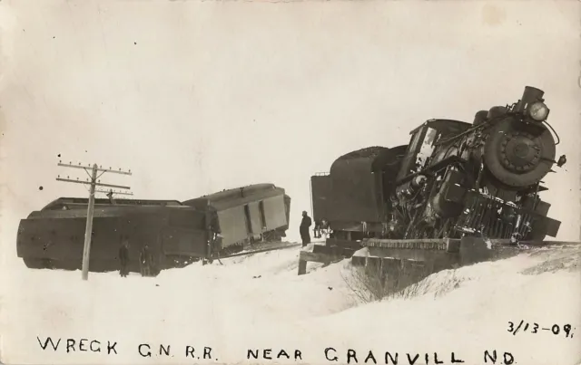 Rare RPPC 1909 Real Photo Postcard Steam Engine Train Wreck GN RR Granvill ND