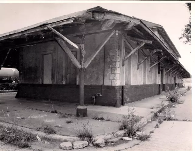 Seaboard Rail Station 8 x 10 Abandoned In  Charlotte NC 12 June 1991 Press Photo