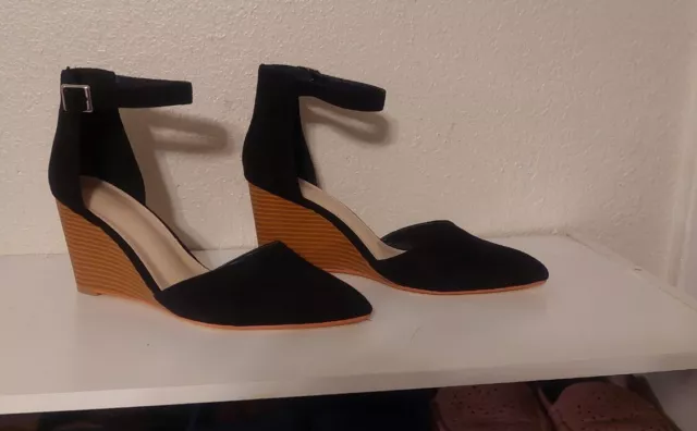 Women's size 10 D'Orsay Black Wedge Heels w/ Ankle Strap, Closed Pointed Toe