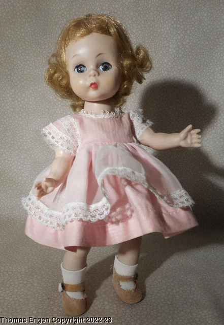 Vintage 50s Madame Alexander Alex Walker 8 Inch Strung Doll w Outfit Beautiful