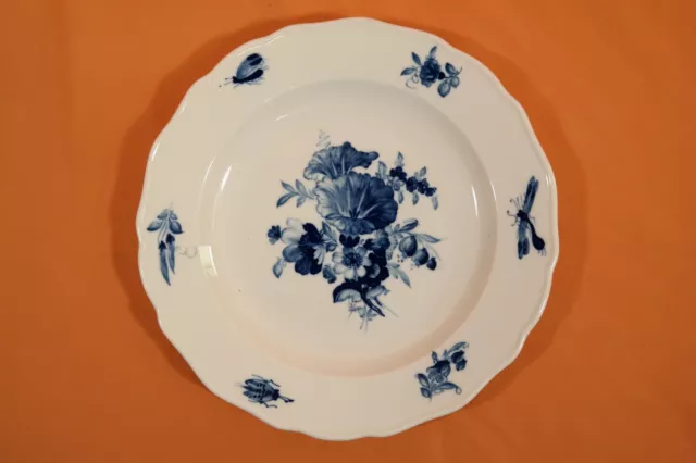 Meissen Teller mit Insekten blaue Blume  / Porzellan / V
