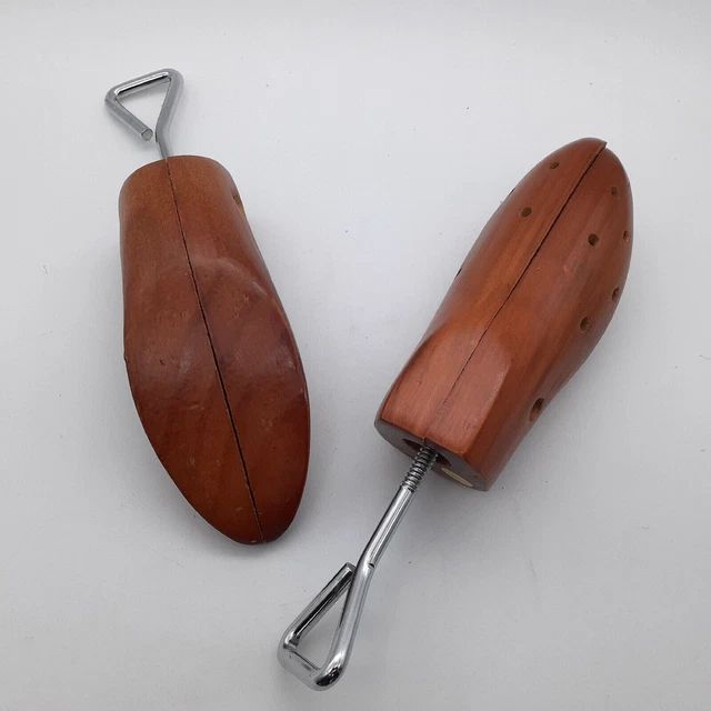 Women’s Shoe Stretchers-Wood with Chrome Adjusting Screw.