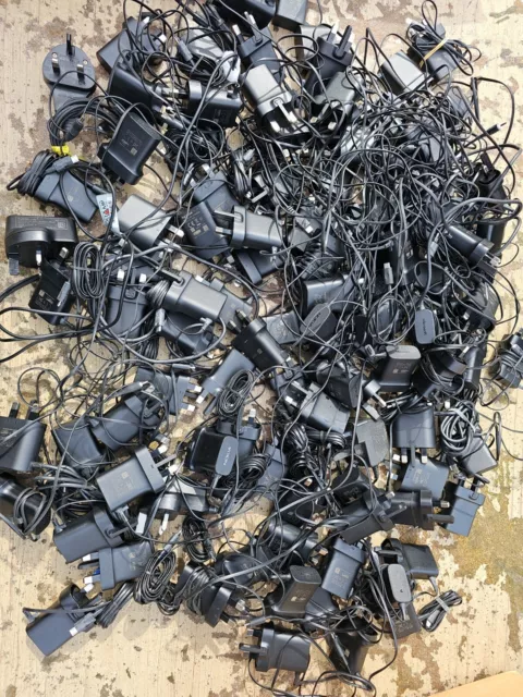 90+ X Job Lot Microsoft Nokia Mobile Phone/tablet MAINS Chargers  Mixed Types