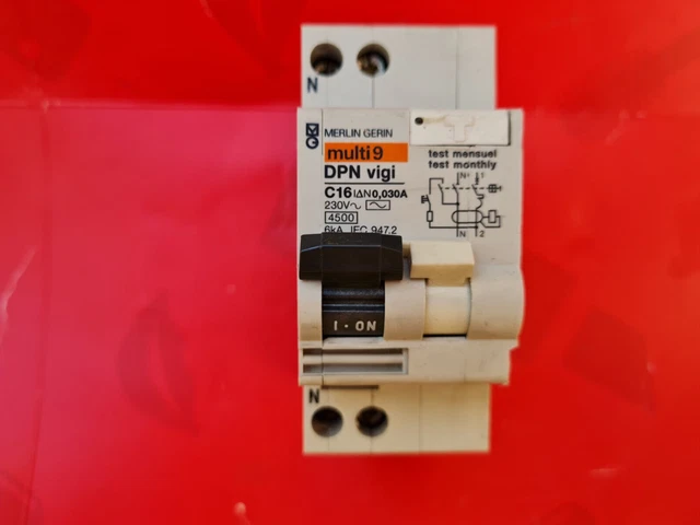 Disjoncteur Schneider Vigi Micrologic 4.2 100A 3P3D 25kA - Neuf Sous Emballage