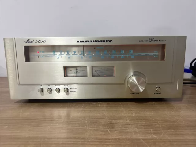 Marantz 2050 AM/FM Stereo Tuner