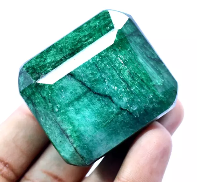 549.5 Ct Natural Huge Green Emerald Earth-Mined Certified Museum Use Gemstone