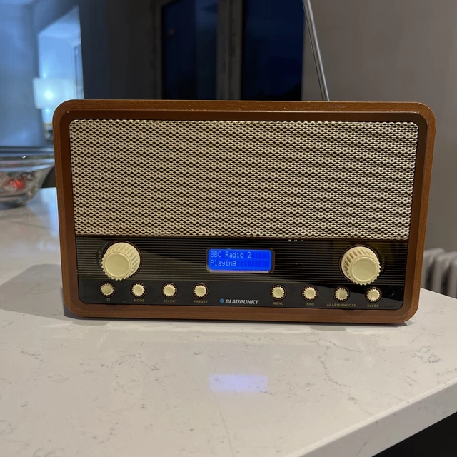 BLAUPUNKT NE6212 Wood Effect DAB FM Radio & Dual Alarm Clock £29.99