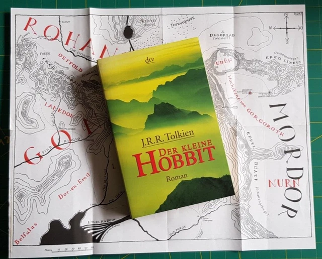 Der kleine Hobbit von J.R. Tolkien - Taschenbuh - mit Landkarte