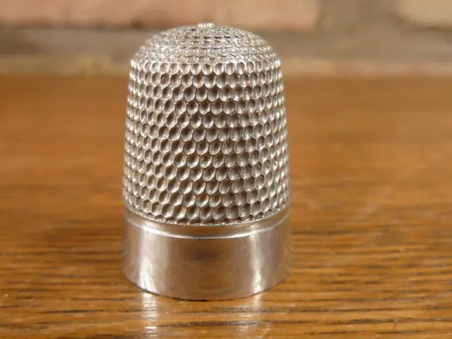 A nice Vintage James Swann Thimble Hallmarked silver Birmingham 1950