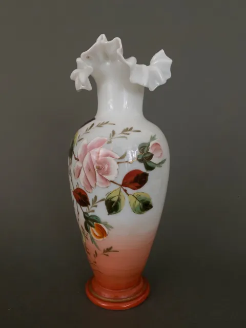 Vase en opaline XIXe Napoléon III décor floral col en dentelle H5353 3