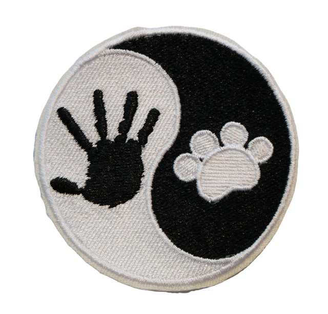 Patch Aufnäher Bügelbild Applikation Hund Katze Pfote Mensch Hand Yin Yang Motiv