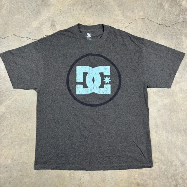 DC Shoes Skate Shirt Mens XL Gray Light Blue Big Logo Short Sleeve Crewneck