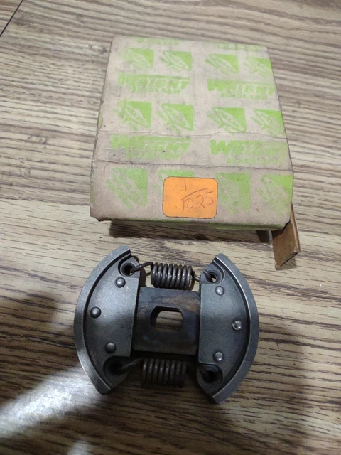 Wright Poulan Saw clutch 1025 NOS Wright Poulan Saw clutch 1025 NOS