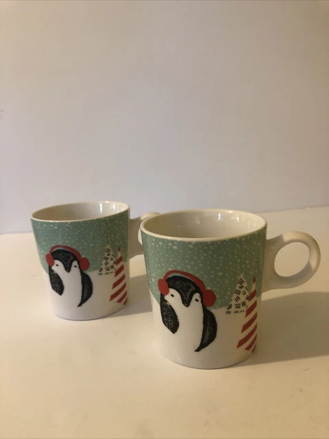 Starbucks set of 2 penguin mugs EUC no chips or cracks Winter Christmas
