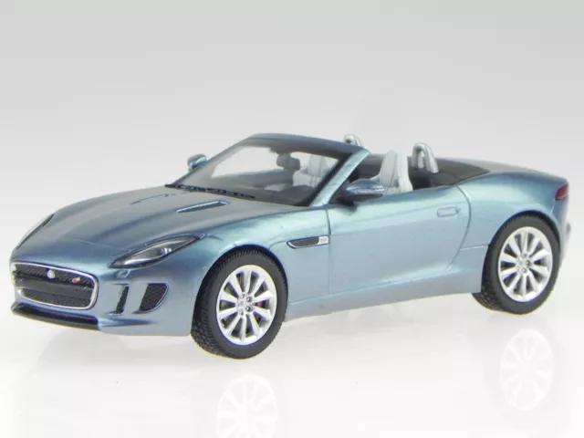 Jaguar F-Type V8 cabriolet satellite grey vehicule miniature 50JDCAFT IXO 1:43