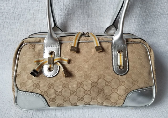 Gucci Princy Signature Tan Monogram Canvas Shoulder Bag Silver Leather Bow Gucci Princy Signature Tan Monogram Canvas Shoulder Bag Silver Leather Bow