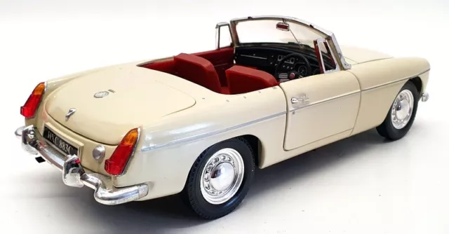 Corgi 1/18 Scale Diecast 95104 - MGB Roadster - Old English White 2