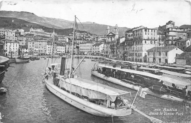 Cpa 20 Corse Bastia Dans Le Vieux Port