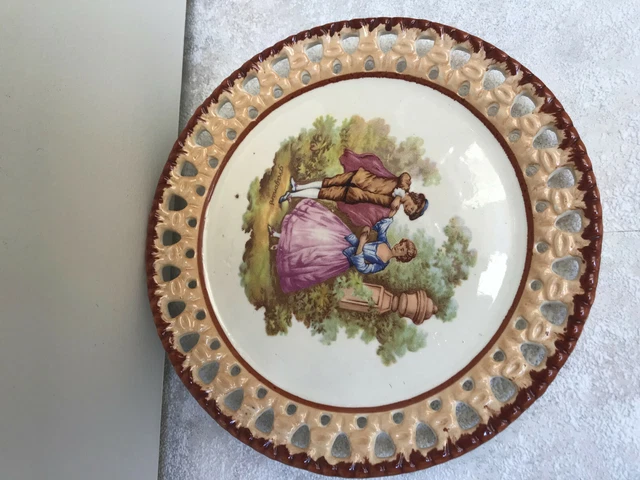 Assiette décorative décor FRAGONARD 26 Cms