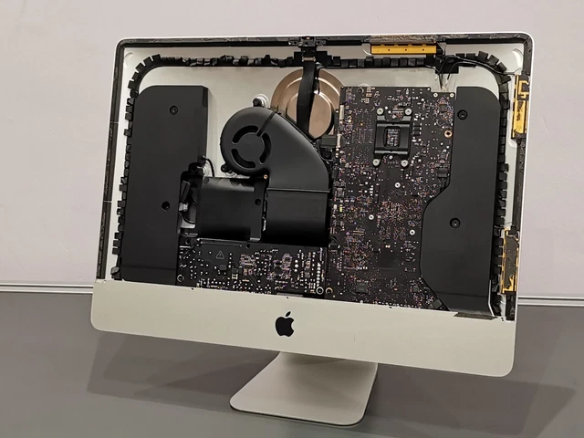 iMac 2013 21.5インチ1TB 16GB USBハブ付き デスクトップ iMac 2013 21.5インチ1TB 16GB USBハブ付き デスクトップ(Apple