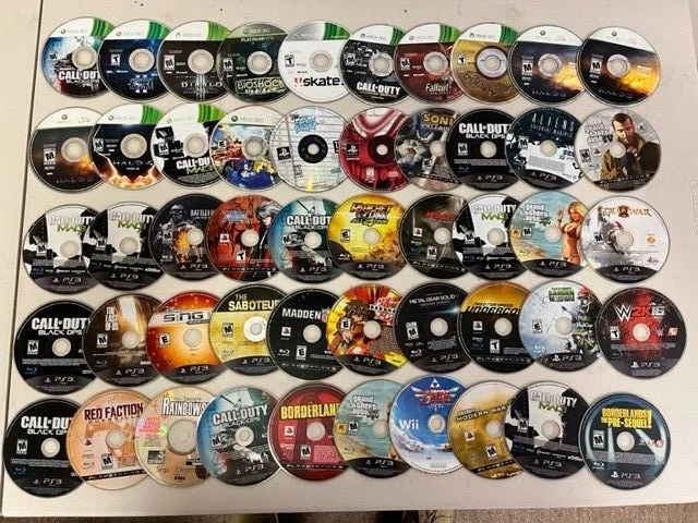 Lot Of 50 DAMAGED NON WORKING Games WiiU PS3 XBOX 360 Halo Zelda Call Duty B