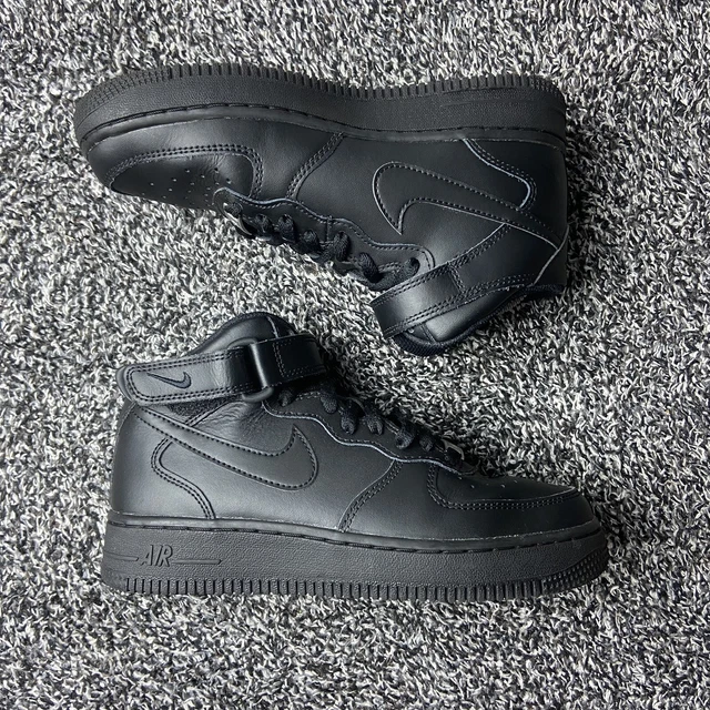 NIKE AIR FORCE 1 Trainers High Top Trainers AF1 Size 9.5 37.00
