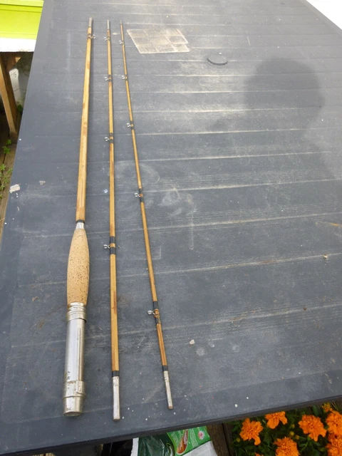 Boîte à mouches en opaline savonneuse taillée à côtés en spi