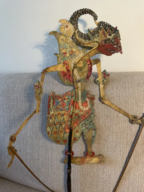 Arjuna. Indonesische Spielfigur im Wayang Kulit. Alt, Höhe ca. 62 cm