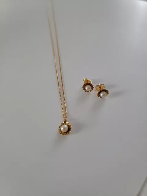 Vintage Van Dell Gold Filled Pearl Necklace and Earrings  Set