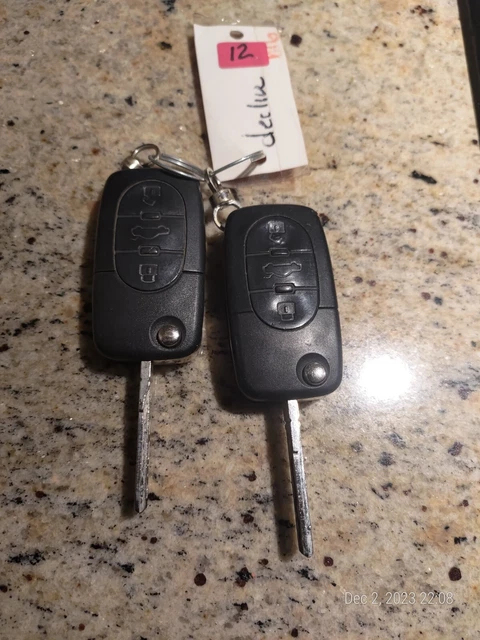AUDI B6  KEYLESS ENTRY REMOTE KEY FOB OEM Used