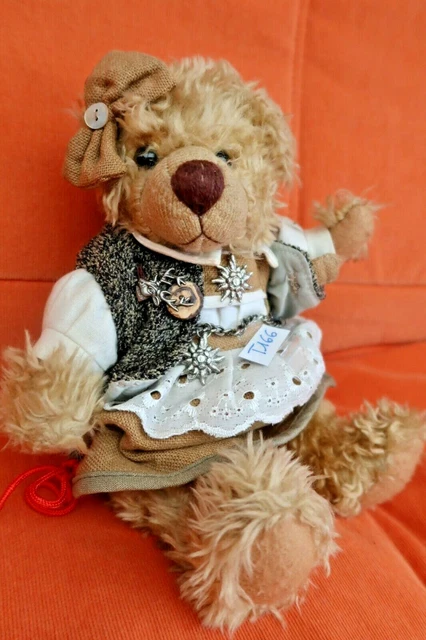 PELUCHE N°T166: OURSONNE en tenue tyrolienne 27cm EUR 16,25 - FR