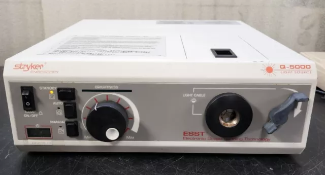 stryker Q-5000 Light Source