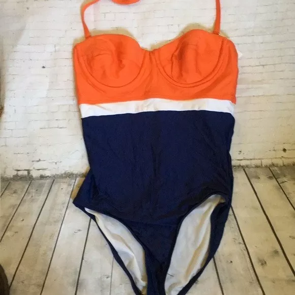 NWT Splendid Sunblock Solids One-Piece Swimsuit S 2