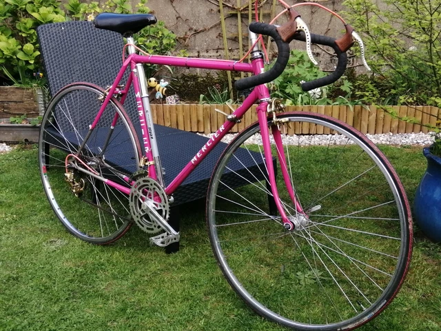 VÉLO VINTAGE MERCIER rose année 70 EUR 589,14 PicClick FR