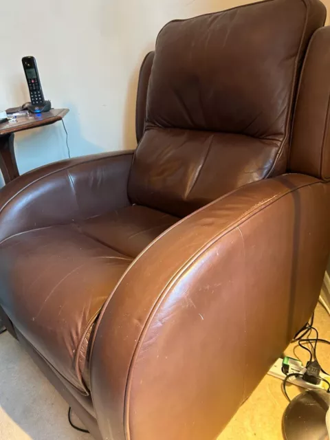 Parker knoll charleston power discount recliner leather armchair