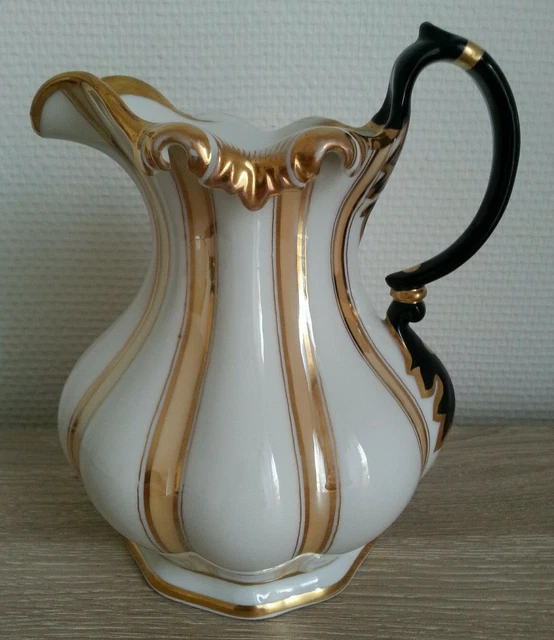 Ancien PICHET BROC CRUCHE en PORCELAINE allemande KPM KRISTER WALDENBURG dorure