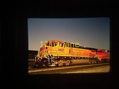 7N05 TRAIN SLIDE Railroad 35MM Photo BNSF 4427 MOJAVE CALIFORNIA 9-25-99