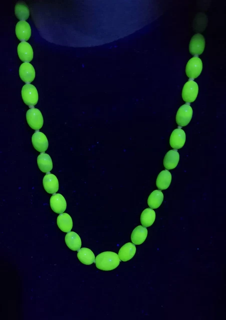 Collier Exceptionnel Avec Perles En Verre Uraline - Vert - État Parfait - Occasion
