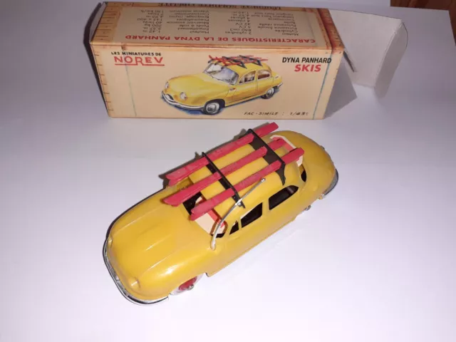 Norev 1/43 Dyna Panhard Skis