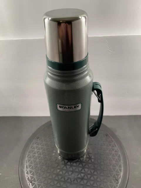 https://www.picclickimg.com/SzQAAOSwkYVj~YNr/Stanley-Classic-Stainless-Steel-Vacuum-Insulated-Thermos-Bottle.webp