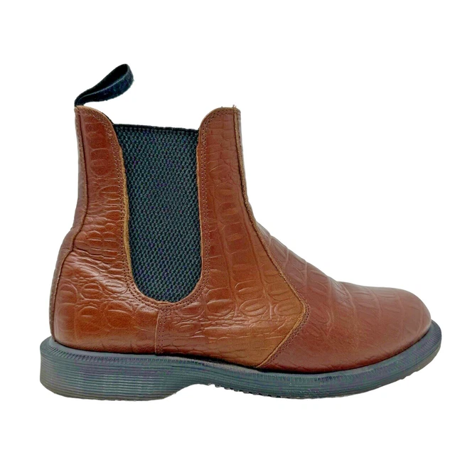 Flora croc dr martens top