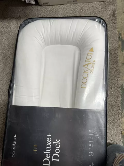 Dock A Tot Deluxe Plus Dock Baby Lounger 0-8 Month White NEW